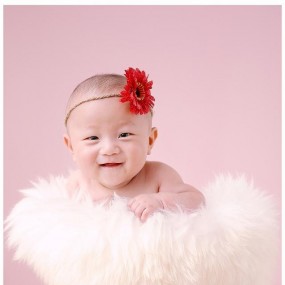 小皮皮的百天呆萌照