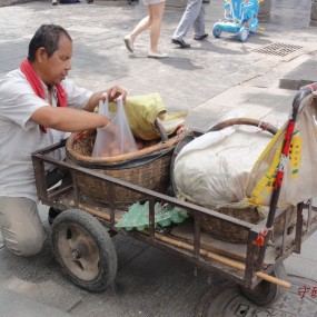 卖鸡蛋的盲人农民兄弟---张喜平
