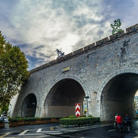 南京白鹭洲附近