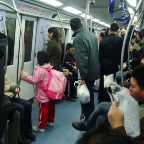 北京地铁掠影--清晨