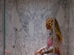 英国版《Vogue》九月刊时尚大片 ｜摄影： Nick Knight