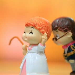 我俩背后的故事