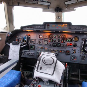 机场拍拍拍【旗子飘扬】