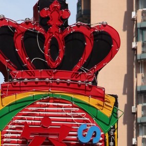 街拍--佳能6D+康泰时N24-85 已改EF自动对焦口