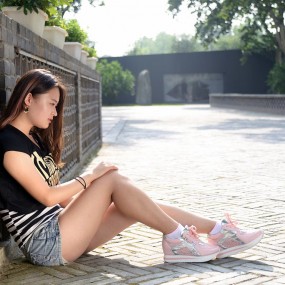 大华，1935，用''小痰盂''拍大美女