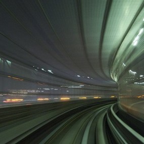 Céline Ramoni ：利用车速形成的美丽长曝作品