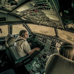 是飞行员也是摄影师