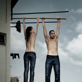 贴一组vi's牛仔裤创意广告