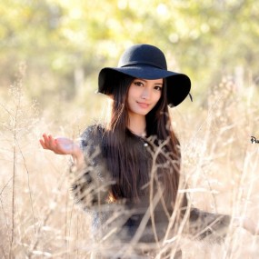 风很轻  阳光很暖  女孩很美