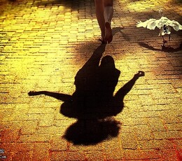 镜子分享&充满想象力的观念摄影作品