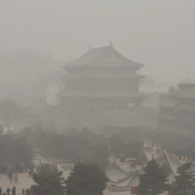 雾霾袭古城西安