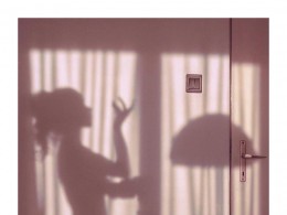 朋友圈背景图丨我总是一个人。