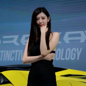 美女香车