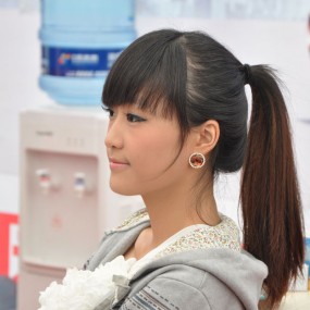 国庆车展最迷人微笑的美女