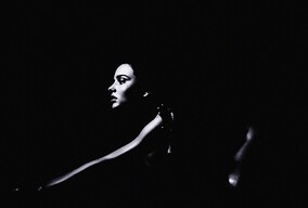 Miranda Kerr 黑白性感时尚大片