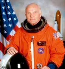 结缘太空的口袋剑客