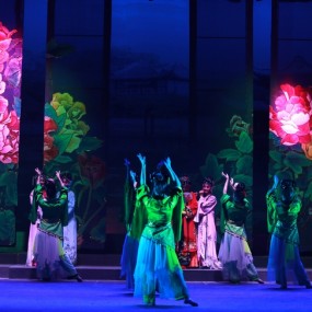 陕西戏曲研究院小梅花秦腔团改编历史剧《玉堂春》剧照