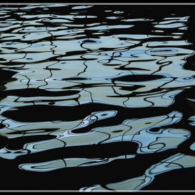 泳池水波纹一一抽象之美