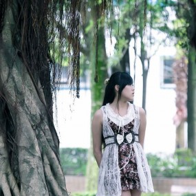 夏天的午后——笑笑MM人像摄影图