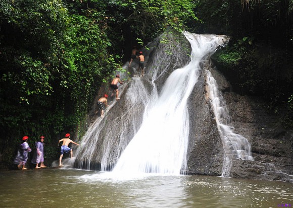 桂林山水——古东瀑布群