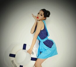 莎莎的几张LOMO风格照片