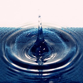 在家学拍水滴！