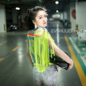 都市风格美女随拍