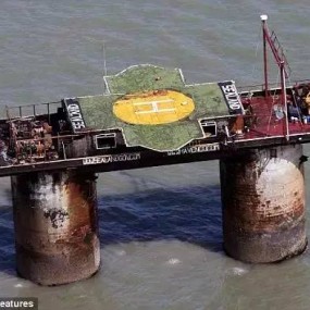 一个比操场还小的国家