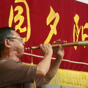 唢呐奏出欢乐曲