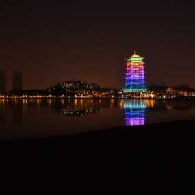 世博园长安塔夜景