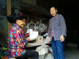 【脱贫在路上】