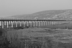 西康铁路线上的列车