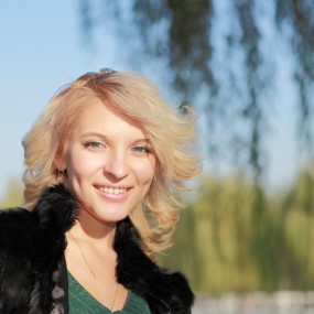 11.11作业《外籍美女》