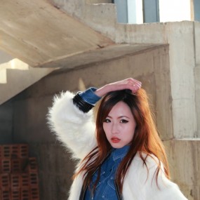 圣诞作业之三，建筑工地唇红肤白的性感MM