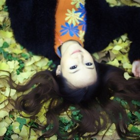 平静雨季-欧亚学院拍美女