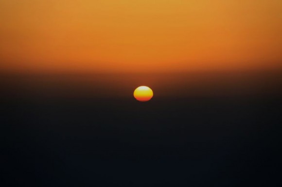 峨眉上的日出日落