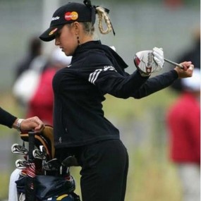 太给力的高尔夫球手