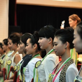 世界小姐厨艺展示