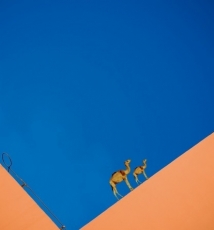 拍出屋顶超现实空间