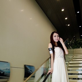 活动人像甜美车模