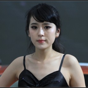 咱西安的美女车模_五一曲江车展