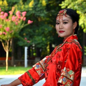 ‘’青花瓷‘’民主风人像习作〈中〉