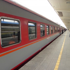 火车就要开了，你在看什么？