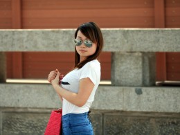 桃花潭小景，小妹。。。。（百微人像）