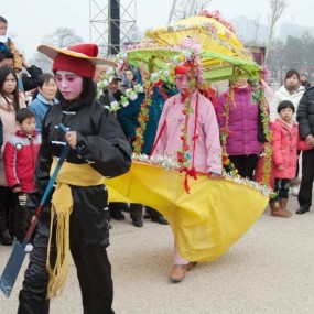 大明宫社火迎春之跑旱船