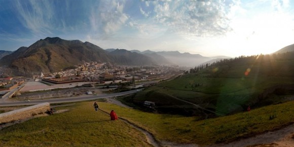 拉卜楞寺的晨光