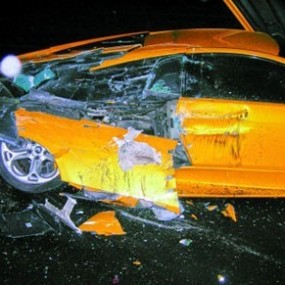 这个黄色的兰博基尼太给力了。