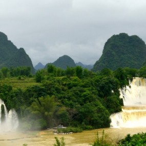 中越大瀑布--德天瀑布