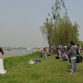 参赛作品;  广运潭畔新新娘