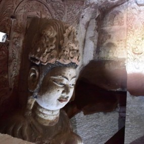 彬县大佛（ISO10000 高感）